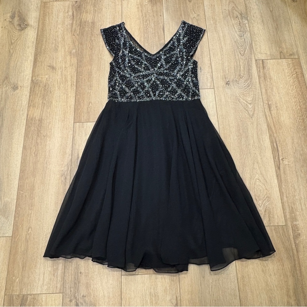 NWT πJ KARAπ BEADED BODICE CHIFFON EVENING DRESS BLACK / SILVER SZ 10 - Picture 7 of 9